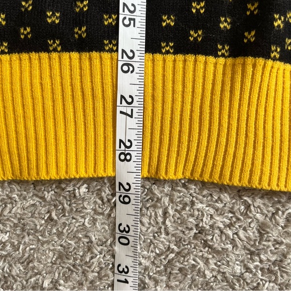 🔴 Wu-Tang Sweater Size XL Hulu x WuTang Collab Xmas Christmas Ghostface Killah - Picture 8 of 12